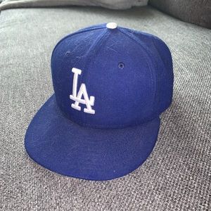 LA Dodgers replica fitted hat 7 1/4” New Era